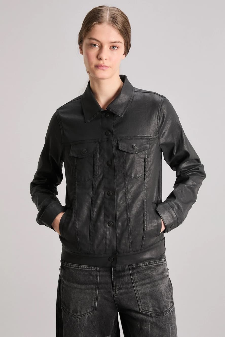 Campera War Premium Black
