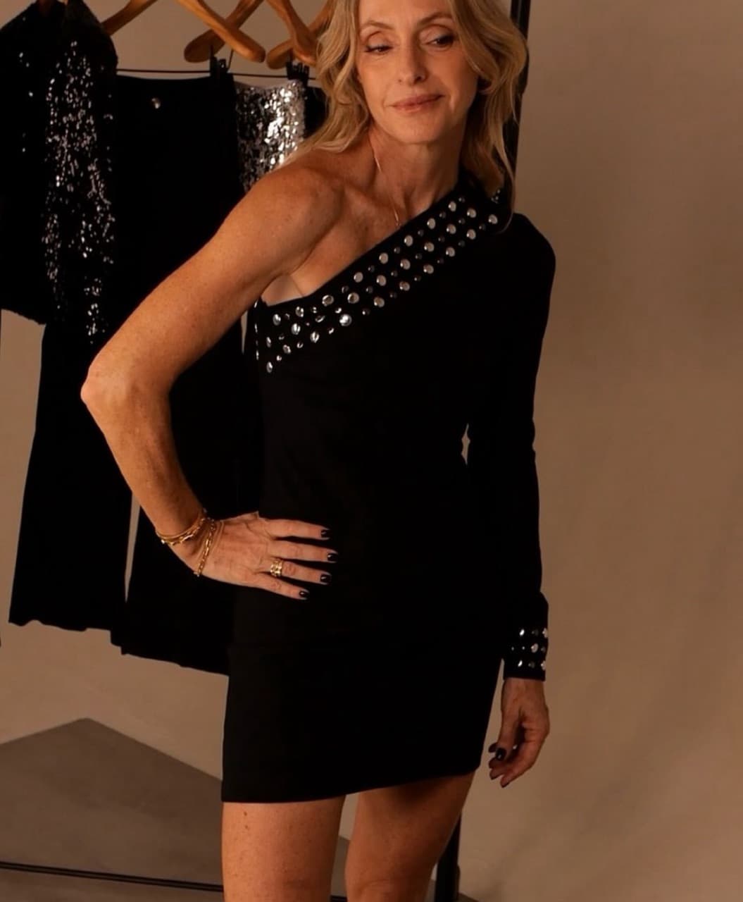 VESTIDO BIG STUDS