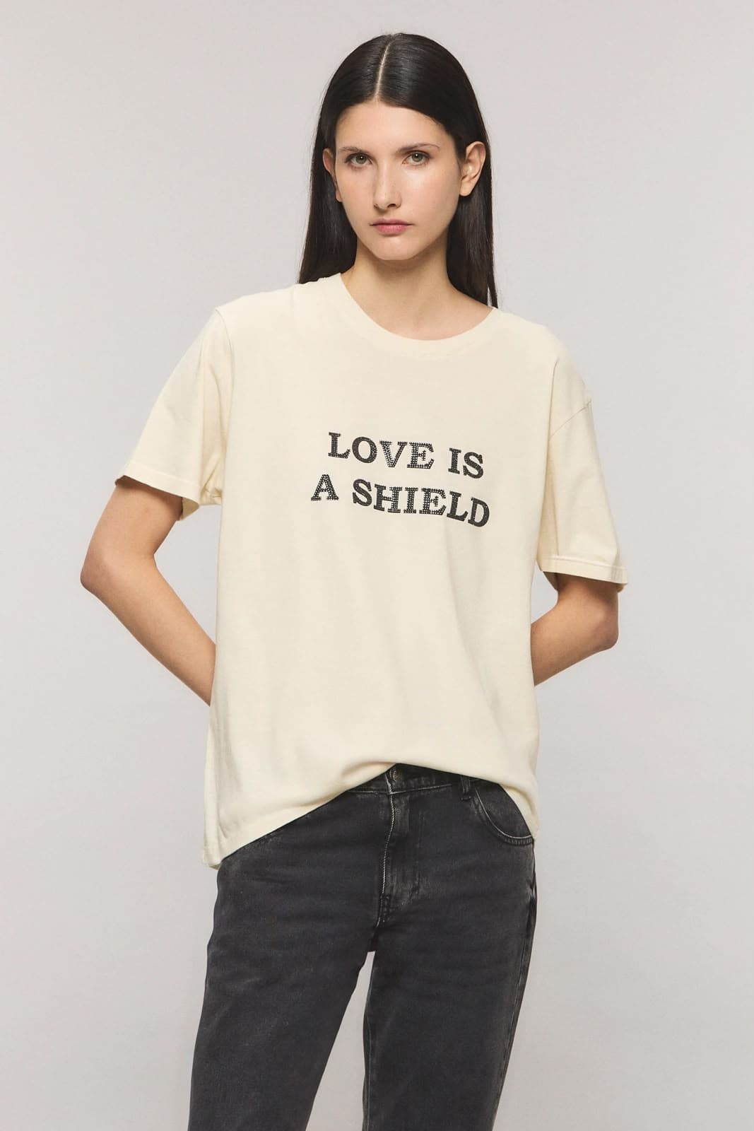 Remera Shield Crudo