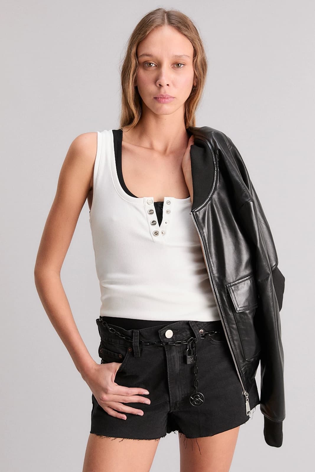 SHORT CLASSIC BLACK