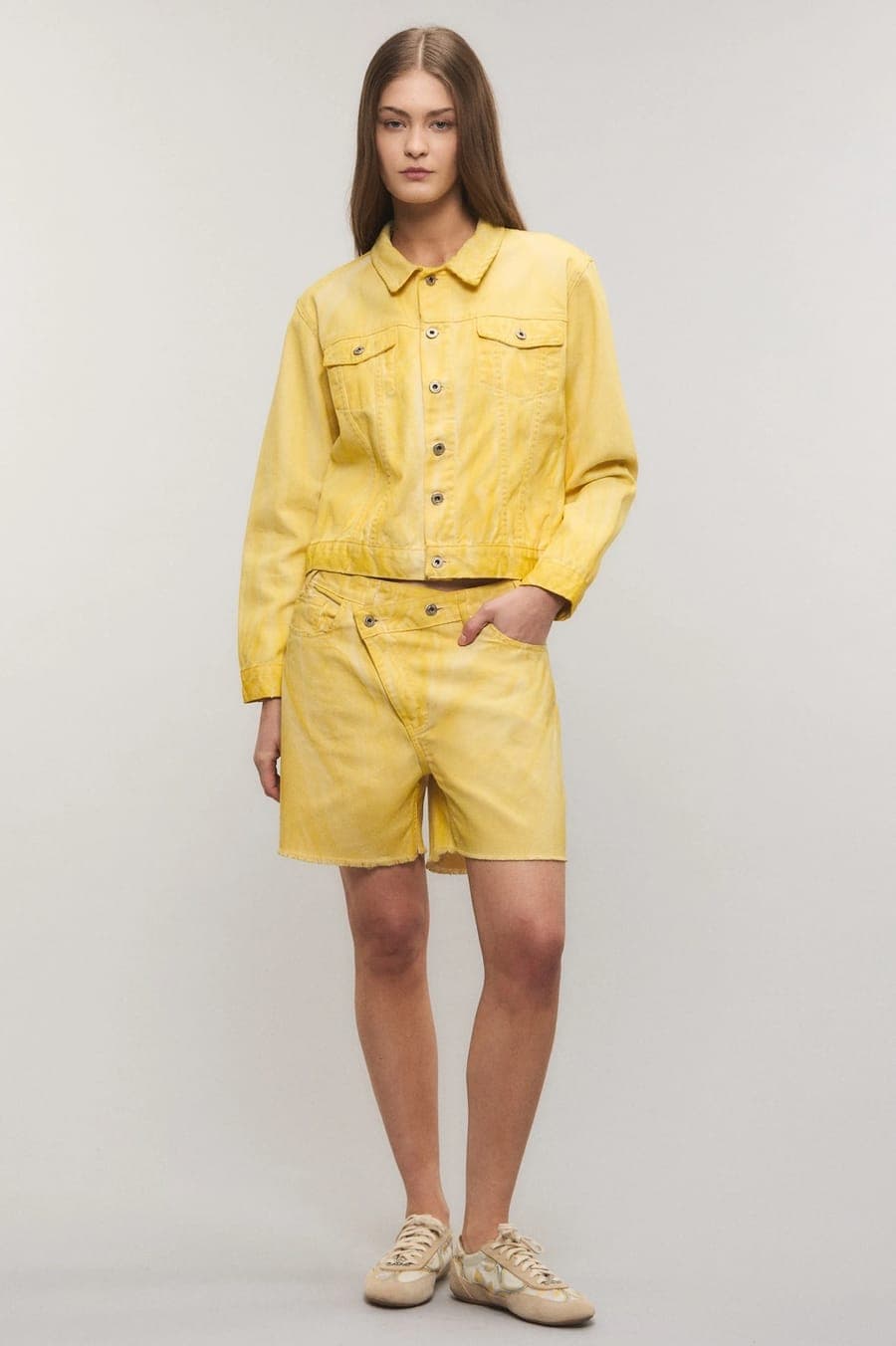 Short Eternal Yellow